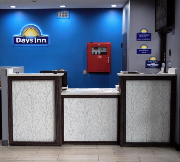 Days Inn by Wyndham Montgomery image 13